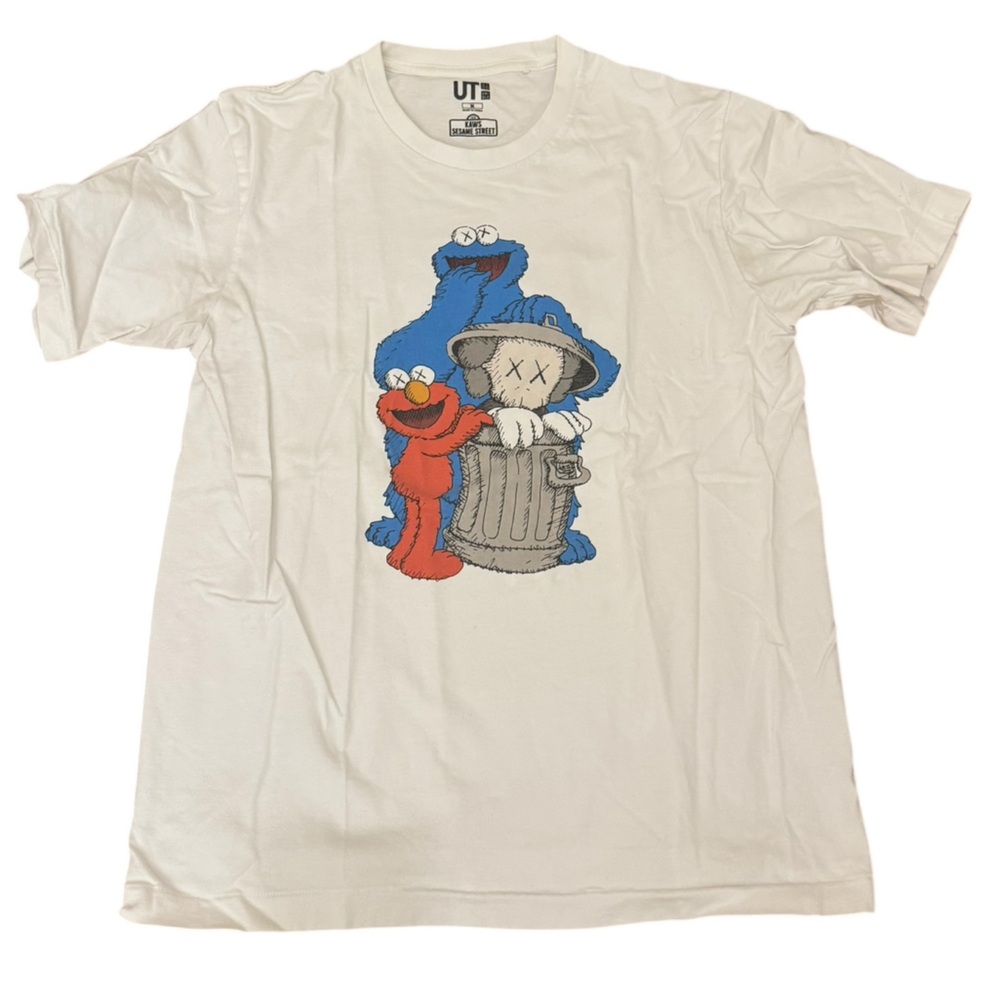 Uniqlo Kaws x Sesame Street s/s white tee. Size M. Gently Worn.